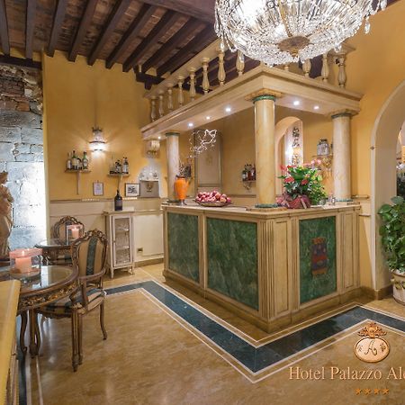 Hotel Palazzo Alexander Lucca Bagian luar foto