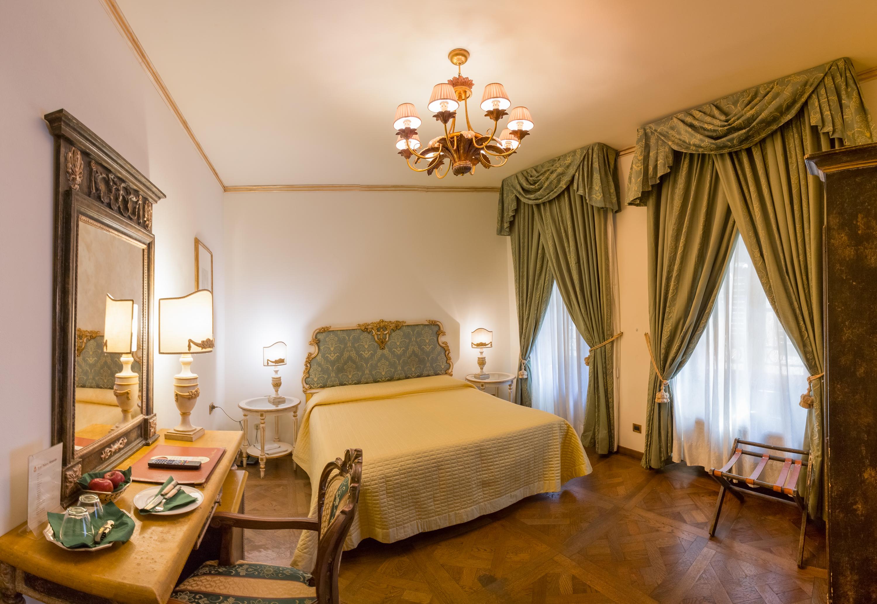 Hotel Palazzo Alexander Lucca Bagian luar foto