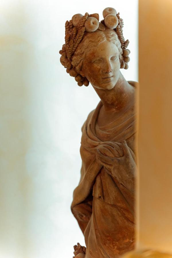 Hotel Palazzo Alexander Lucca Bagian luar foto